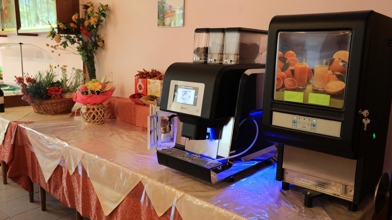 מולבנו Hotel Aurora מראה חיצוני תמונה